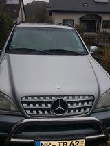 Mercedes-Benz Mercedes ML 320 BENZINER - Mercedes-Benz aus 2000: Geländewagen