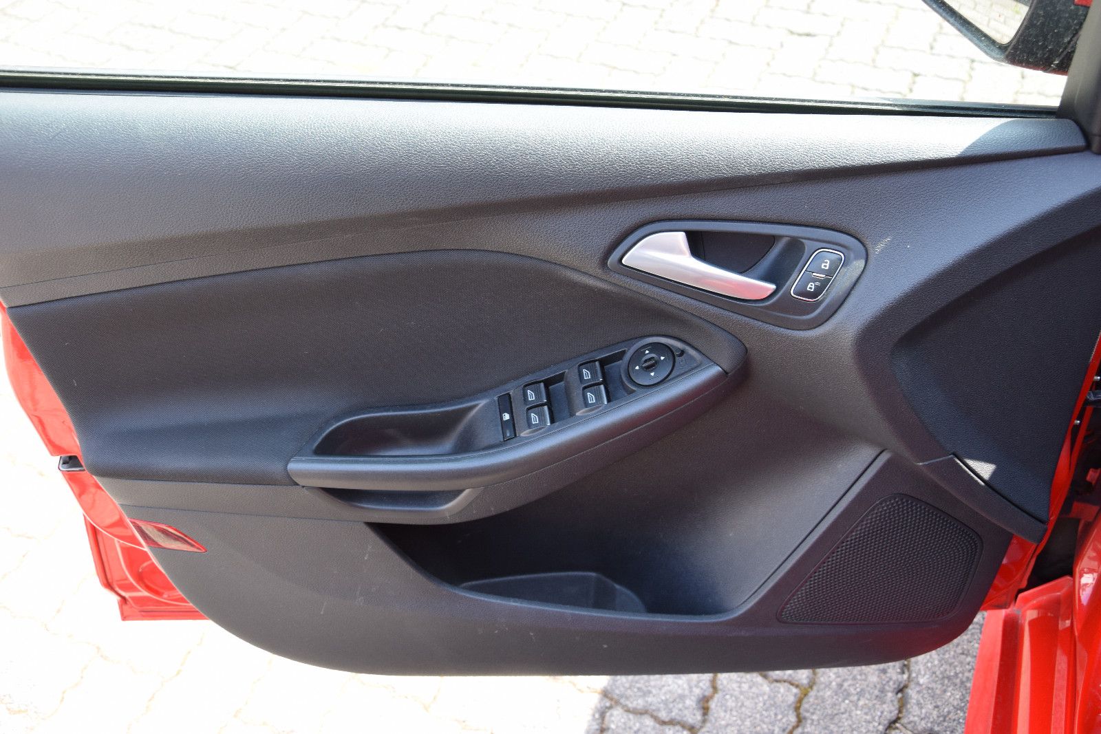 Fahrzeugabbildung Ford Focus Turnier ST-Line Motor verliert Wasser