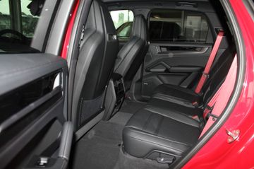Porsche Cayenne - 11