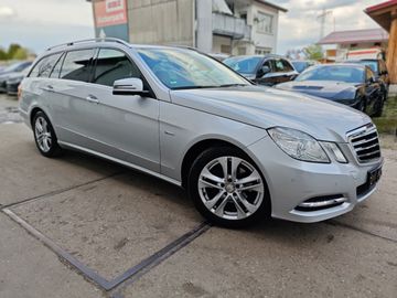 Mercedes E 200 - 2