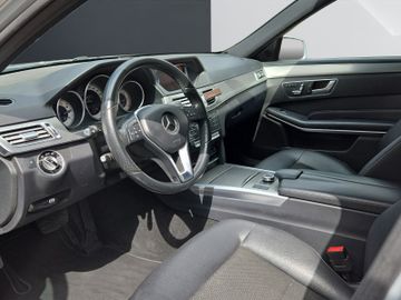 Mercedes E 200 - 12