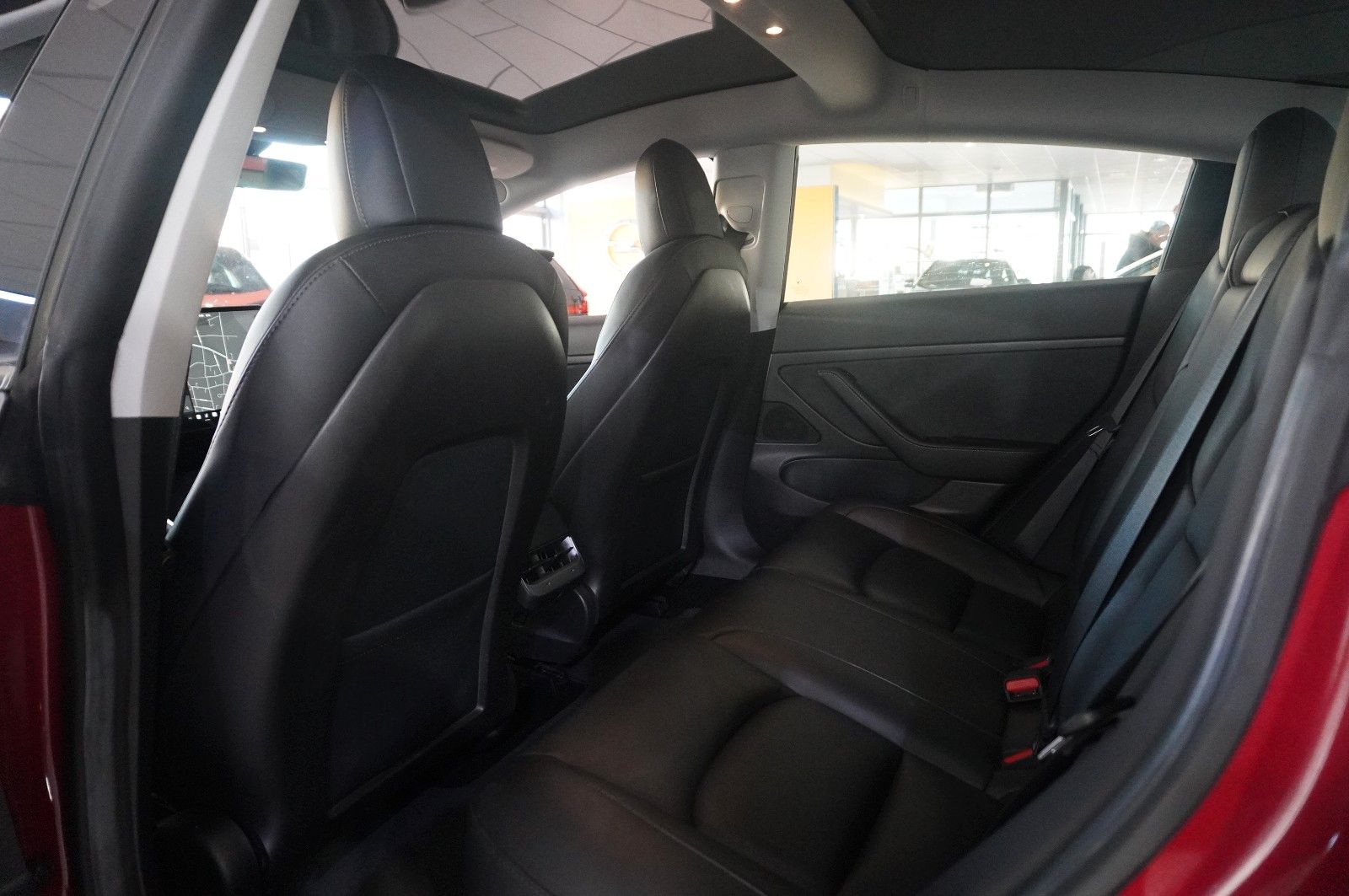 Fahrzeugabbildung Tesla Model 3 Standard Range Plus NAVI/KAMERA/DAB/AHK