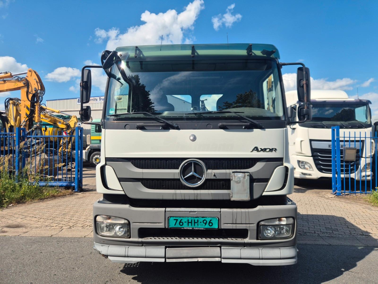 Mercedes-Benz Axor 1833