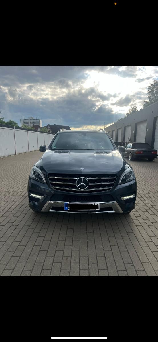 Mercedes-Benz ML 350 BlueTEC 4MATIC AMG Line Softclose TÜV Neu