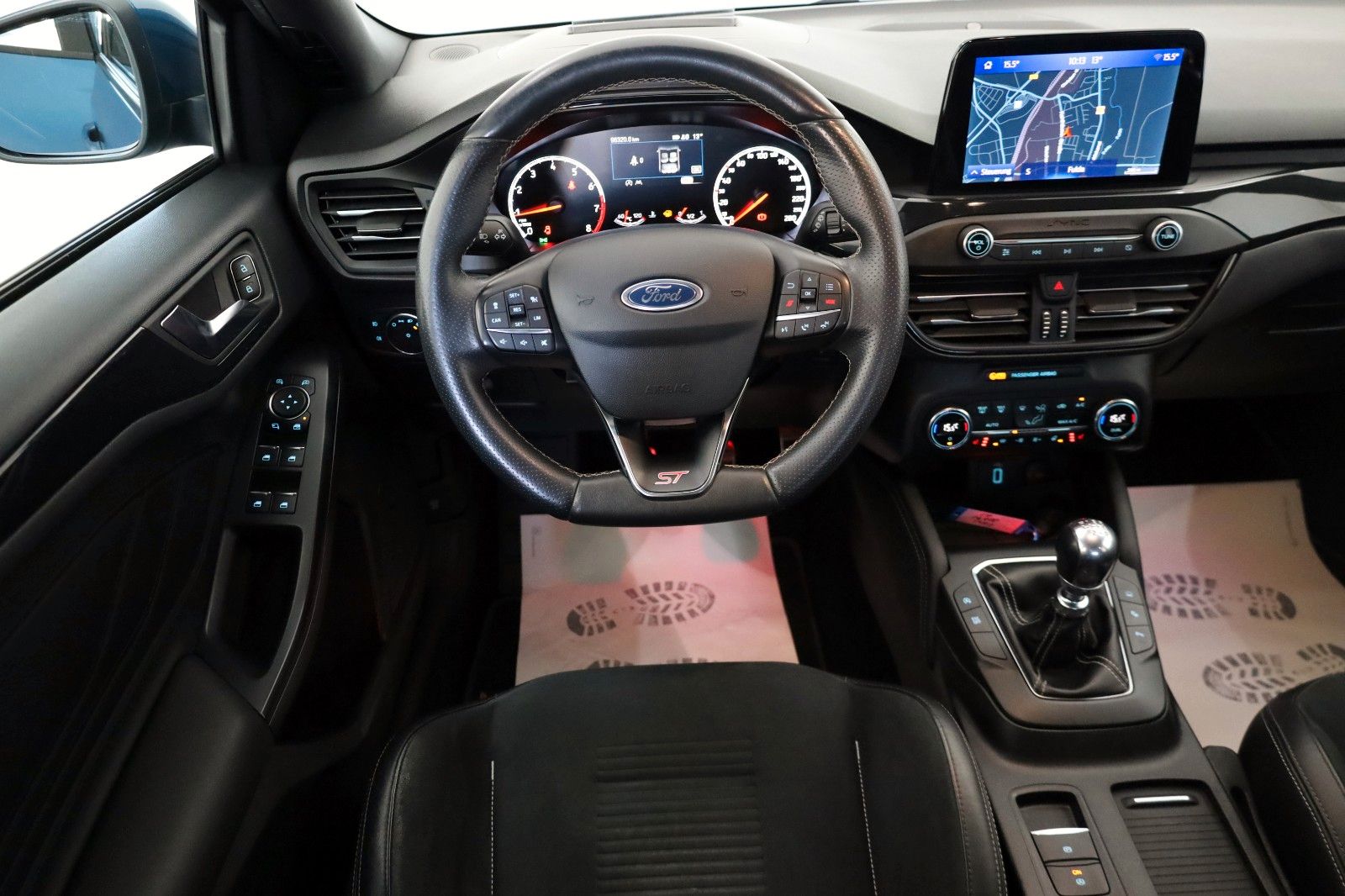 Fahrzeugabbildung Ford Focus Lim. ST Leder,Navi,LED,HeadUp,Panorama,B&O