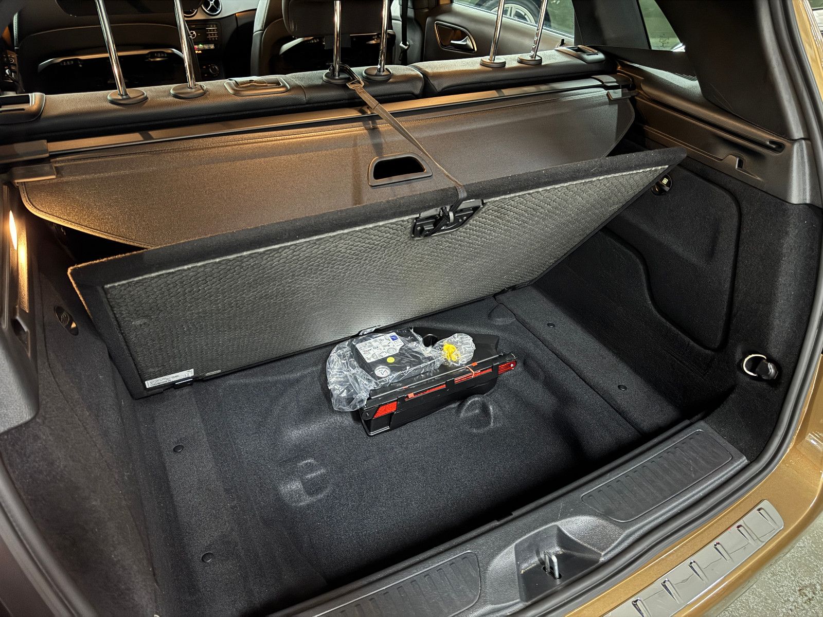 Fahrzeugabbildung Mercedes-Benz B 180 7G-DCT URBAN SPORTPAKET NAVI LED KAMERA 2H