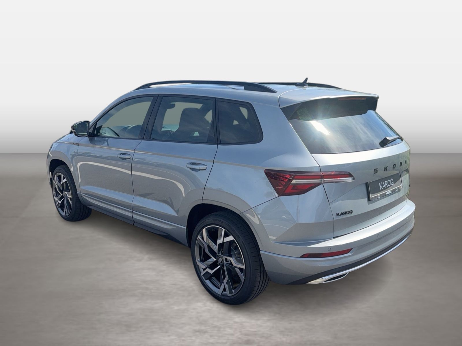 Skoda Karoq 2.0 TDI 4x4 Sportline Matrix AHK Pano SD imagem 3