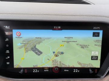 Volkswagen Touareg - 12