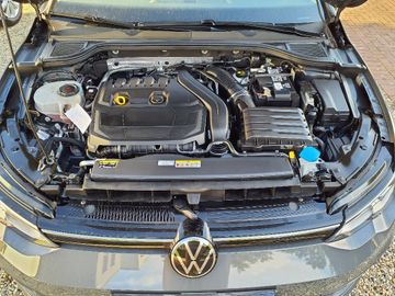 Bild 9 VW Golf VIII Life eTSI - NAVI,PANO,R.KAMERA,ACC