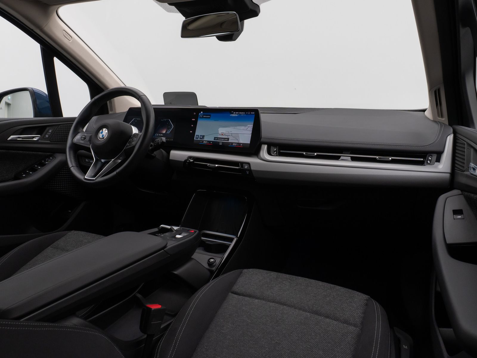 Fahrzeugabbildung BMW 218i Active Tourer 360°HUD DAB Widscreen Komfort