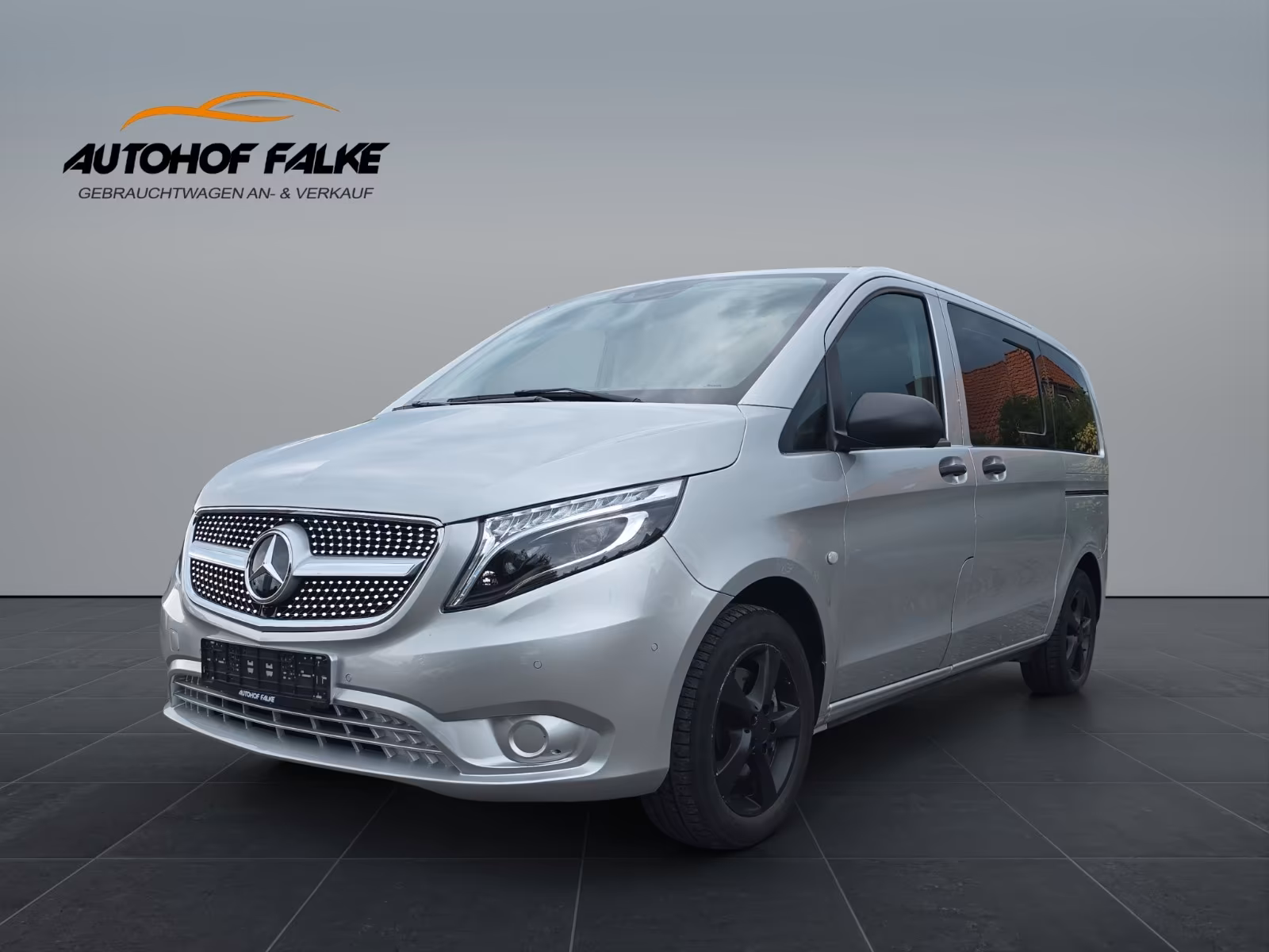 Mercedes-Benz Vito Tourer Aut 119 CDI PRO 4x4 kompakt Navi LED