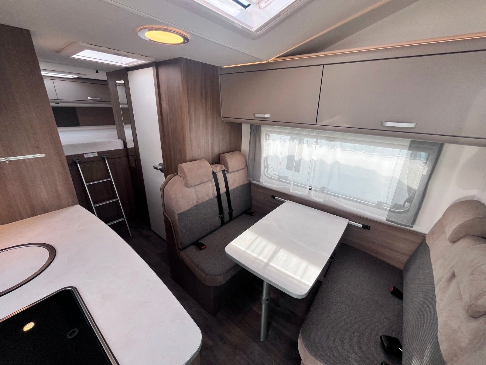 Fahrzeugabbildung Carado A-464 pro 2025 -Markise, Fahrradträger-