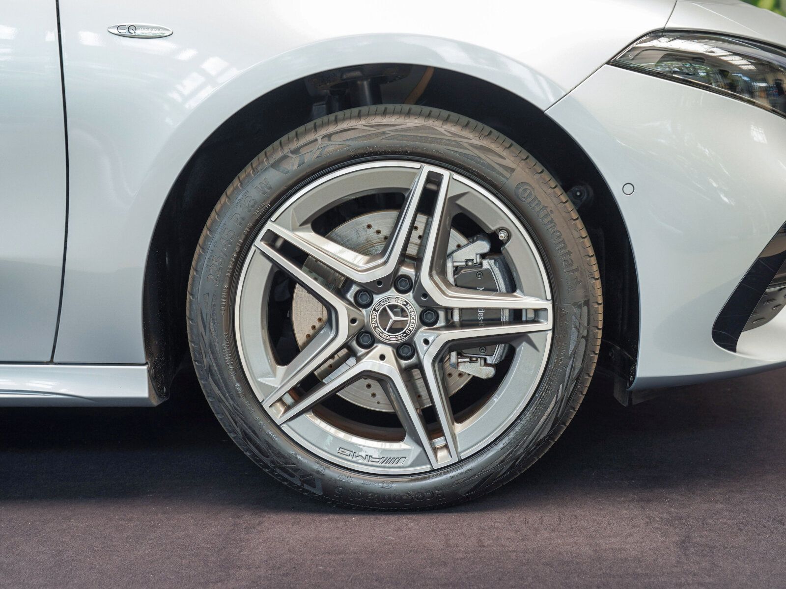 Mercedes-Benz A 250 e AMG Line Anhängevorrichtung Lenkradheizu imagem 2