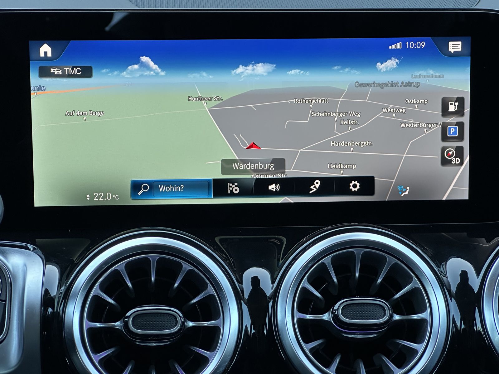 Fahrzeugabbildung Mercedes-Benz EQB 300 Progressive 4Matic NAV+LED+KAMERA+TOTWIN