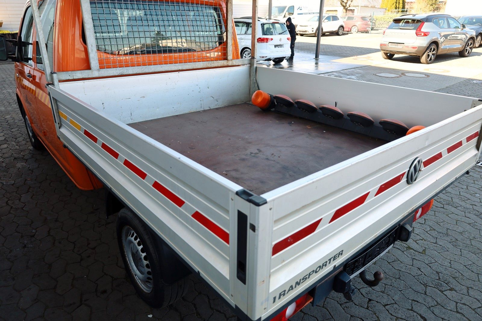 Fahrzeugabbildung Volkswagen T6 Transporter Pritsche Doka,Elektrik-Paket,AHK