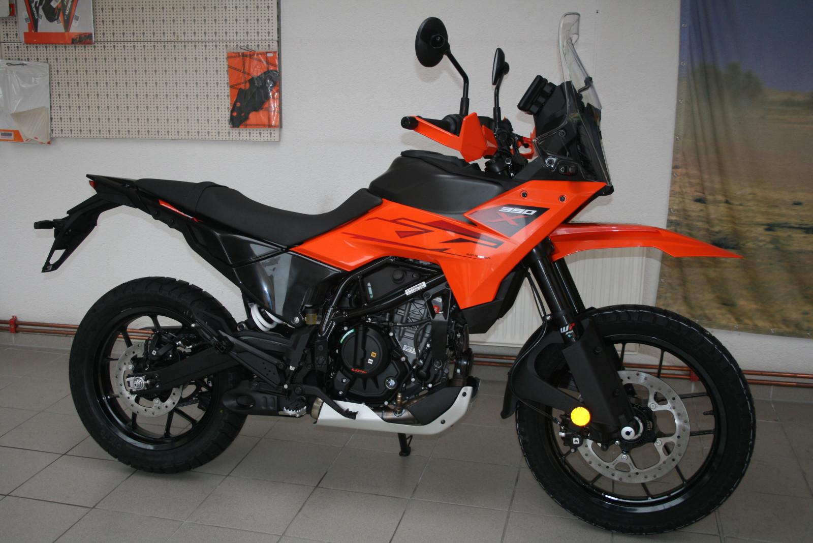 KTM 390 ADVENTURE X 2026 beide Farben