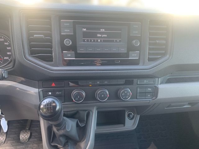 Fahrzeugabbildung Volkswagen Crafter Kasten 35 MR 2.0TDI 103KW 6-Gang AHZV KL