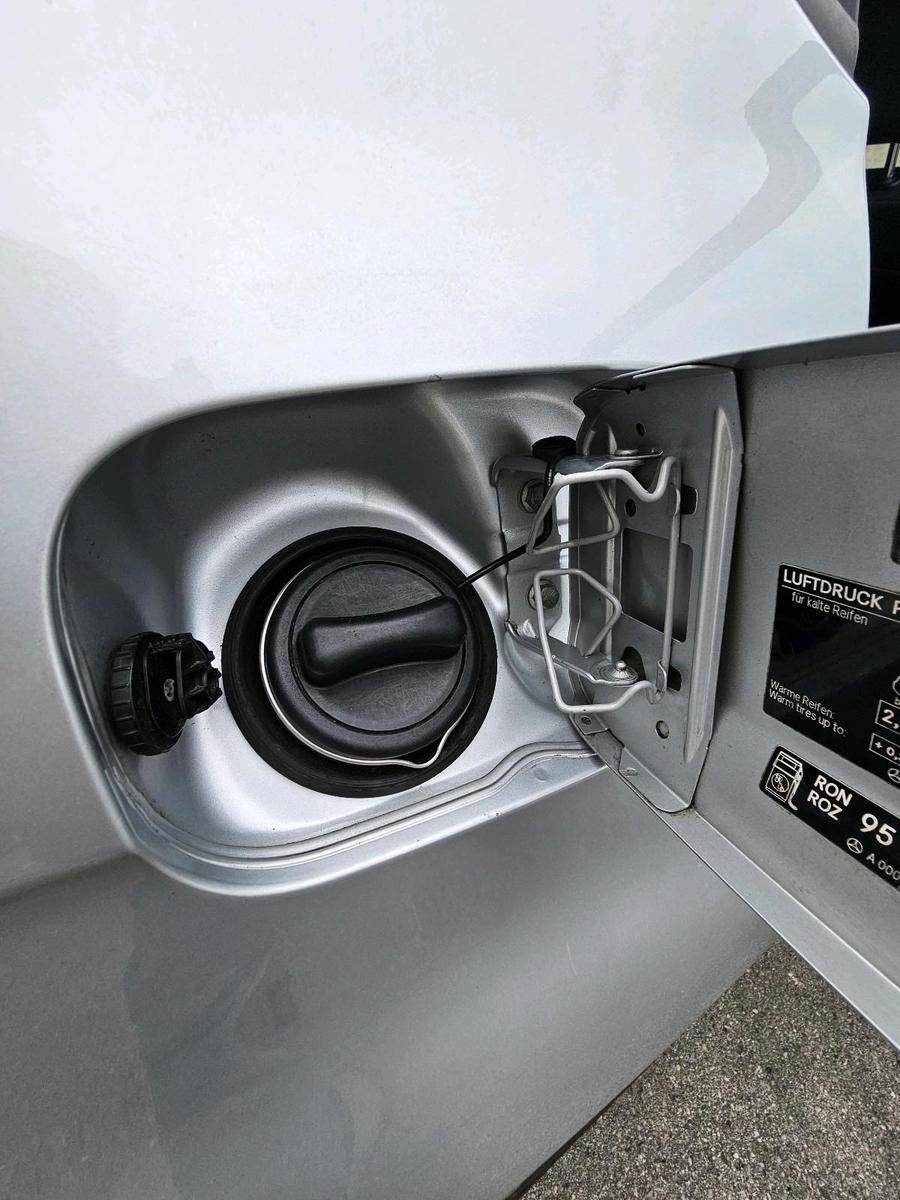 Mercedes-Benz A180 2009 — photo 9