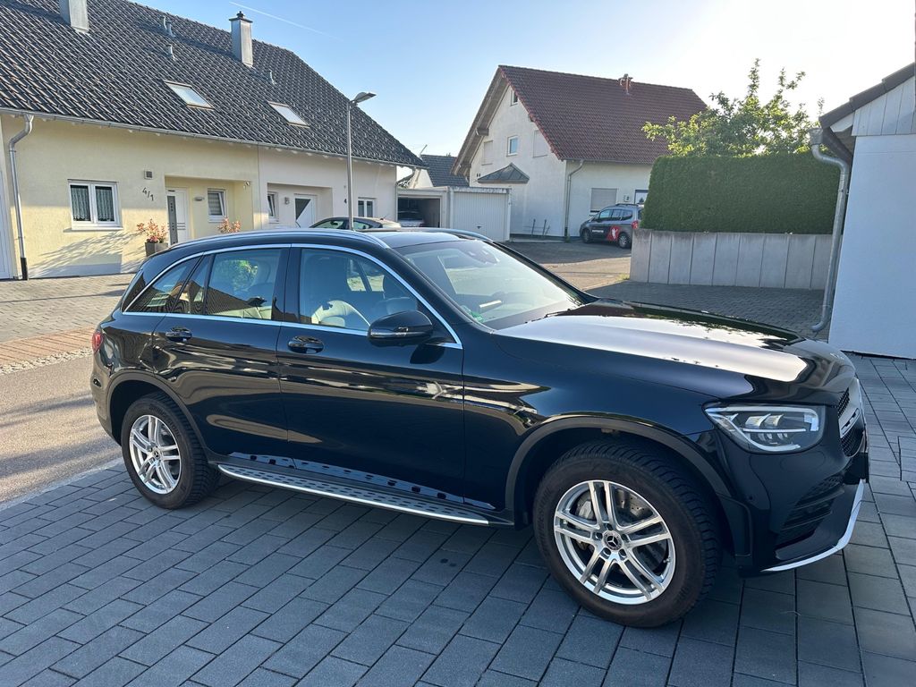 Image of Mercedes-Benz GLC 300