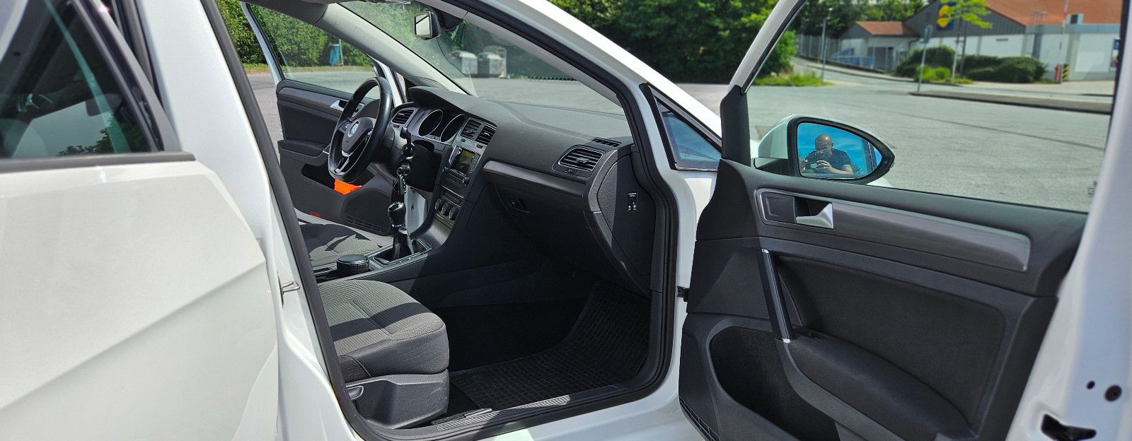 VW Golf VII Lim. Comfortline BMT Parkassistent Shz