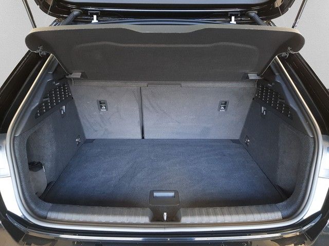 Fahrzeugabbildung Audi A3 Sportback S line 35TFSI Navi Sportsitze 17"