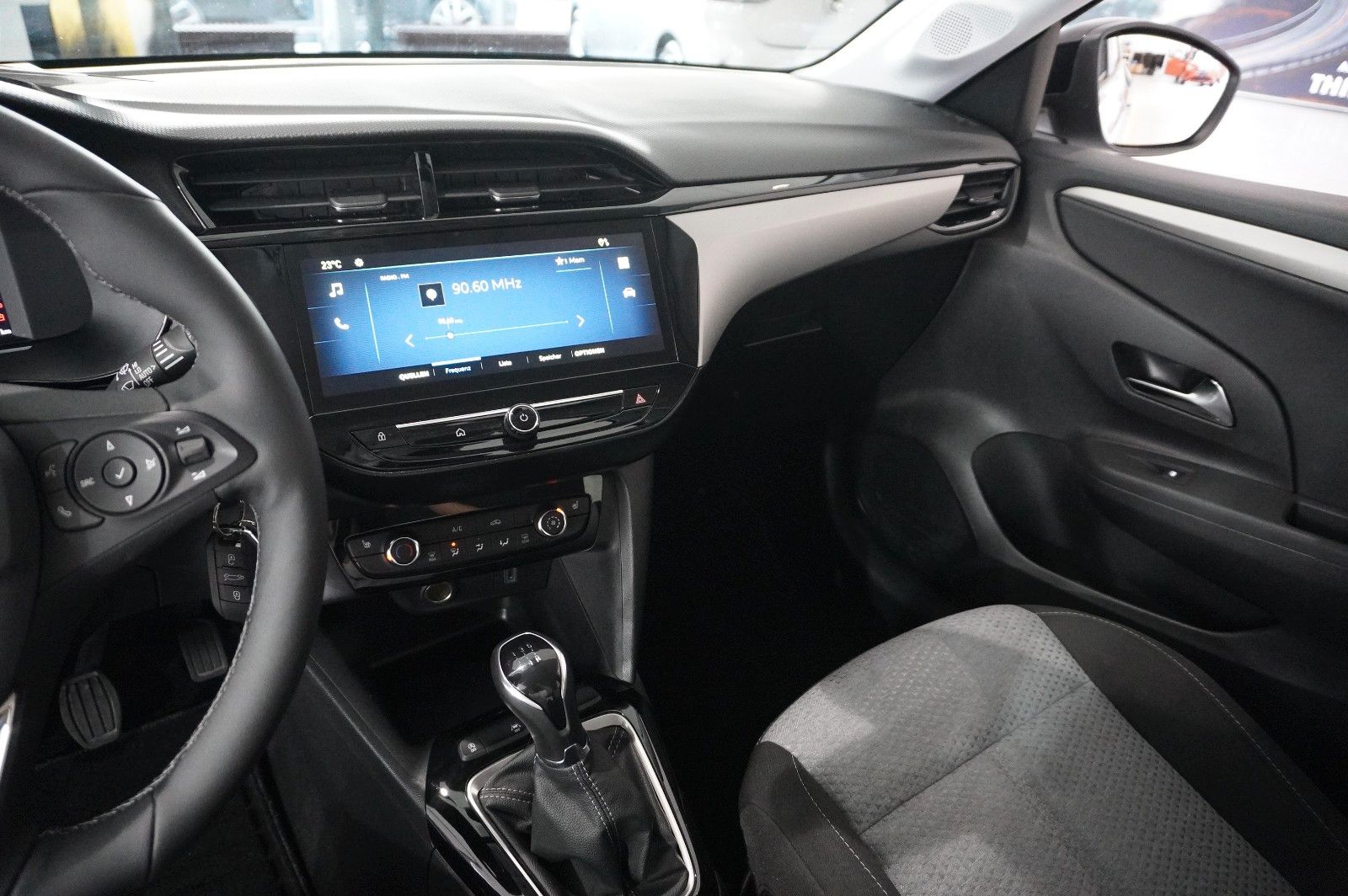 Fahrzeugabbildung Opel Corsa F 1.2 FACELIFT NAVI/LED/KAMERA/VIRTU./DAB+