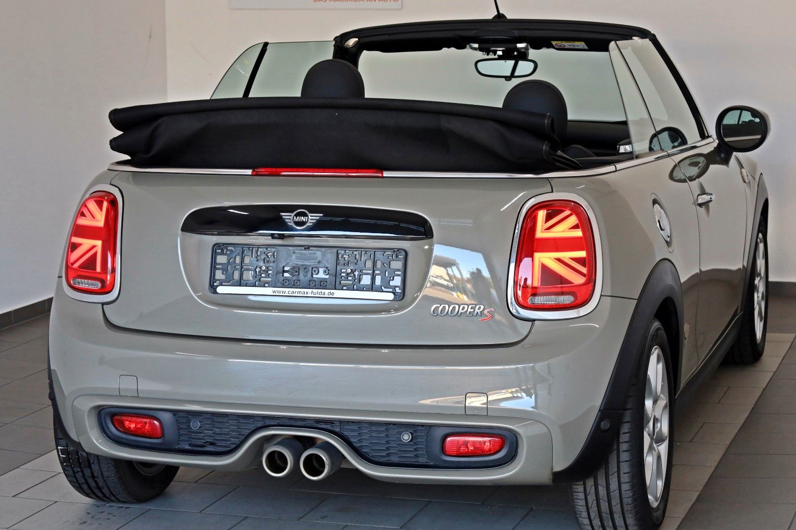 Fahrzeugabbildung MINI Cooper S Cabrio Leder,Navi,LED,Harman/K,Kamera