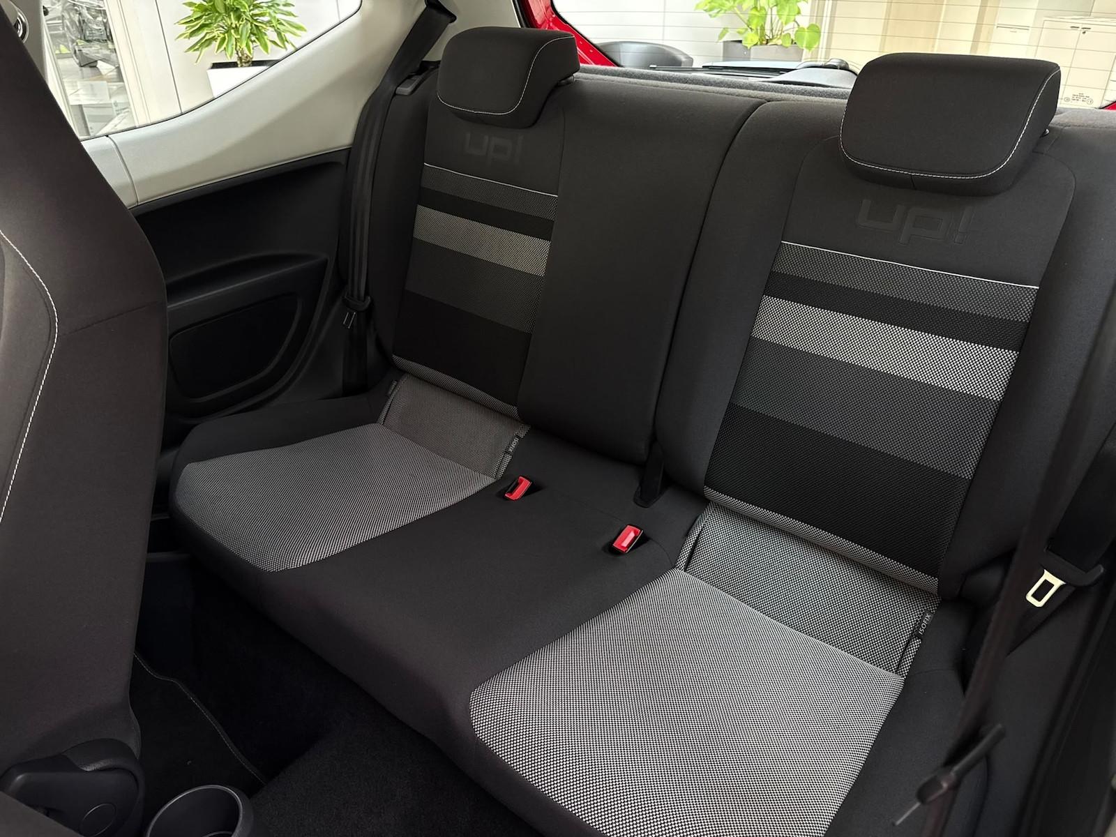 Volkswagen up! 1.0 cheer Panorama Navi Sitzheiz. PDC GRA