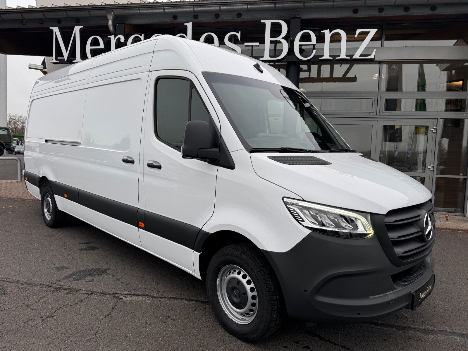 Fahrzeugabbildung Mercedes-Benz Sprinter 319 CDI 4325 LED MBUX SHZ AHK
