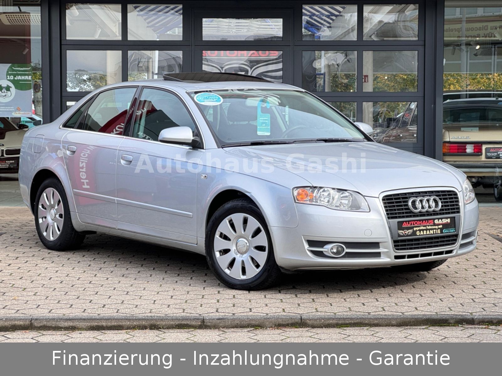 Fahrzeugabbildung Audi A4*2.0*Automatik*Schiebedach*Scheckheft*Tempomat