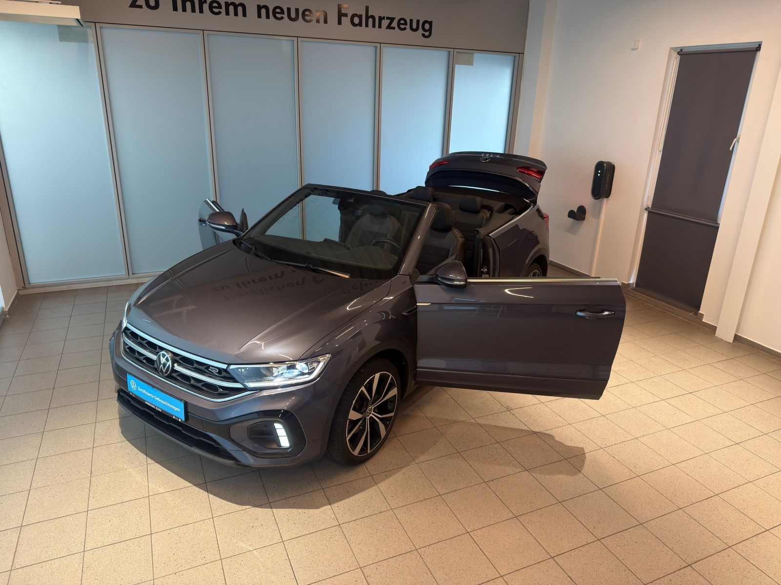 Volkswagen T-Roc Cabriolet 1.5 TSI R-Line Beats-Audio Navi foto 2