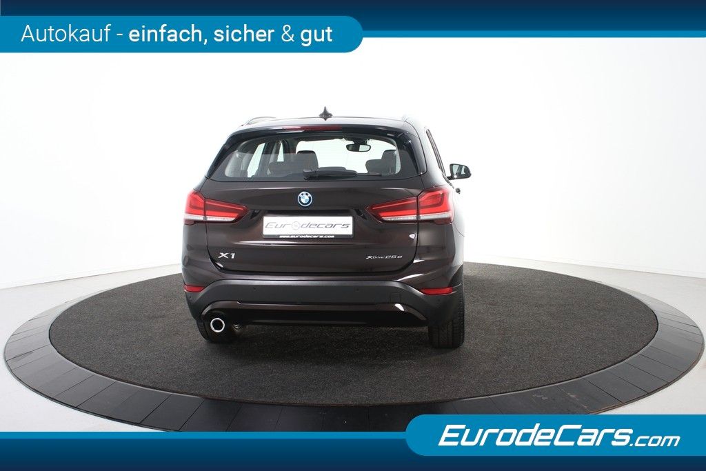 BMW X1 xDrive25e *1.Hand*Navi*Park ass.*Standheizung foto 23