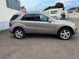 Mercedes-Benz ML 350 4Matic AHK Bi-Xenon Glas-Schiebedach - Mercedes-Benz Geländewagen aus dem Jahr 2007