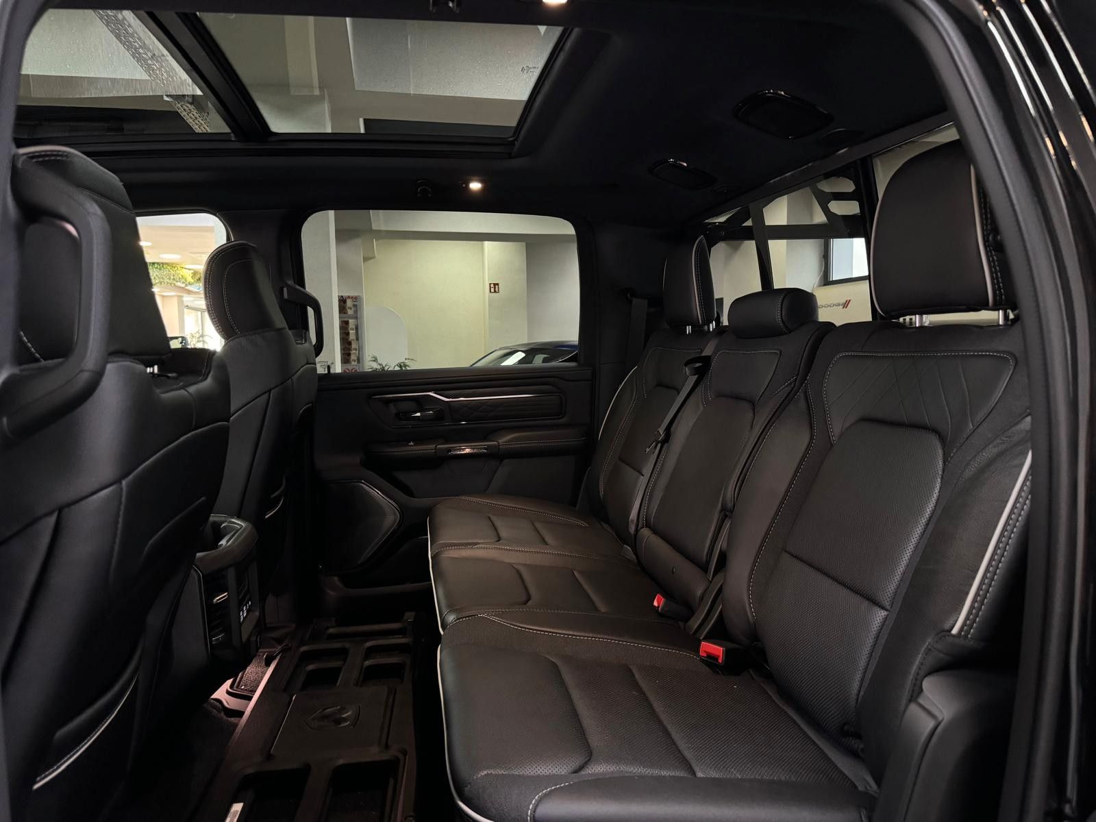 Fahrzeugabbildung Dodge RAM LIMITED HURRICANE 540 PS-LA CHANTI SPECIAL