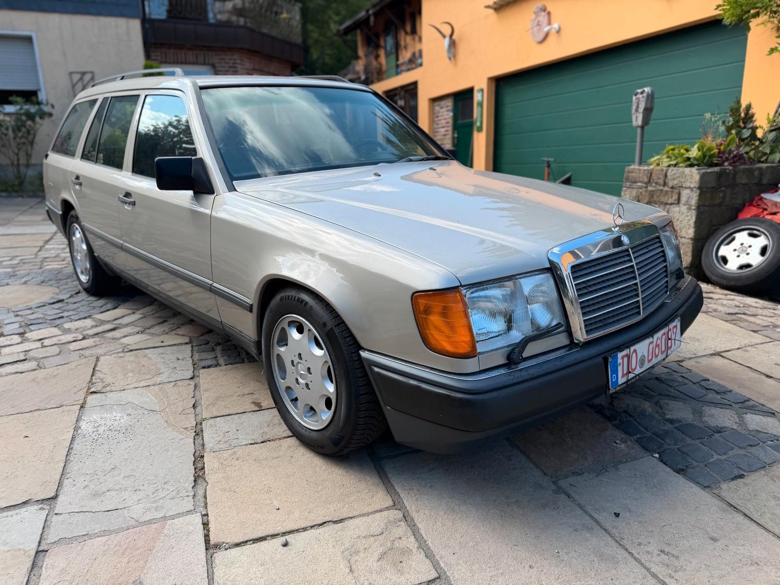 MERCEDES-BENZ 300 TD W124 109 CH BVA - 2ème MAIN - TOIT OUVRANT - 88000 km