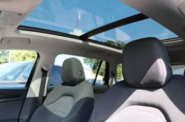 Fahrzeugverkauf 12 Skoda Kodiaq 1.5 TSI AHK Matrix Panoramadach Kamera