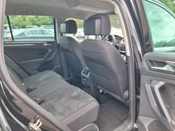 Volkswagen Tiguan - 11