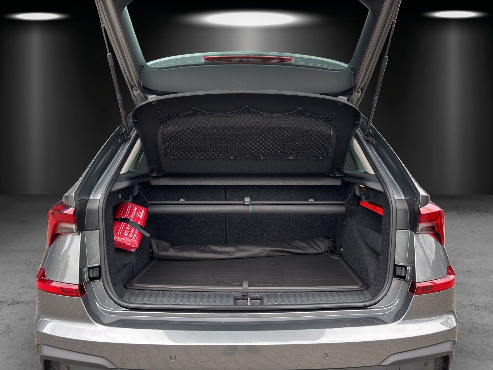 Fahrzeugabbildung SKODA Kamiq Tour 1,0 TSI 85 kW DSG RFK/LED/el. Heckkl.