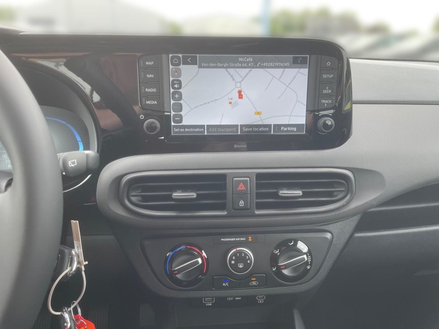 Fahrzeugabbildung Hyundai i10 1.0 Select Navigation Rückfahrkamera Klima
