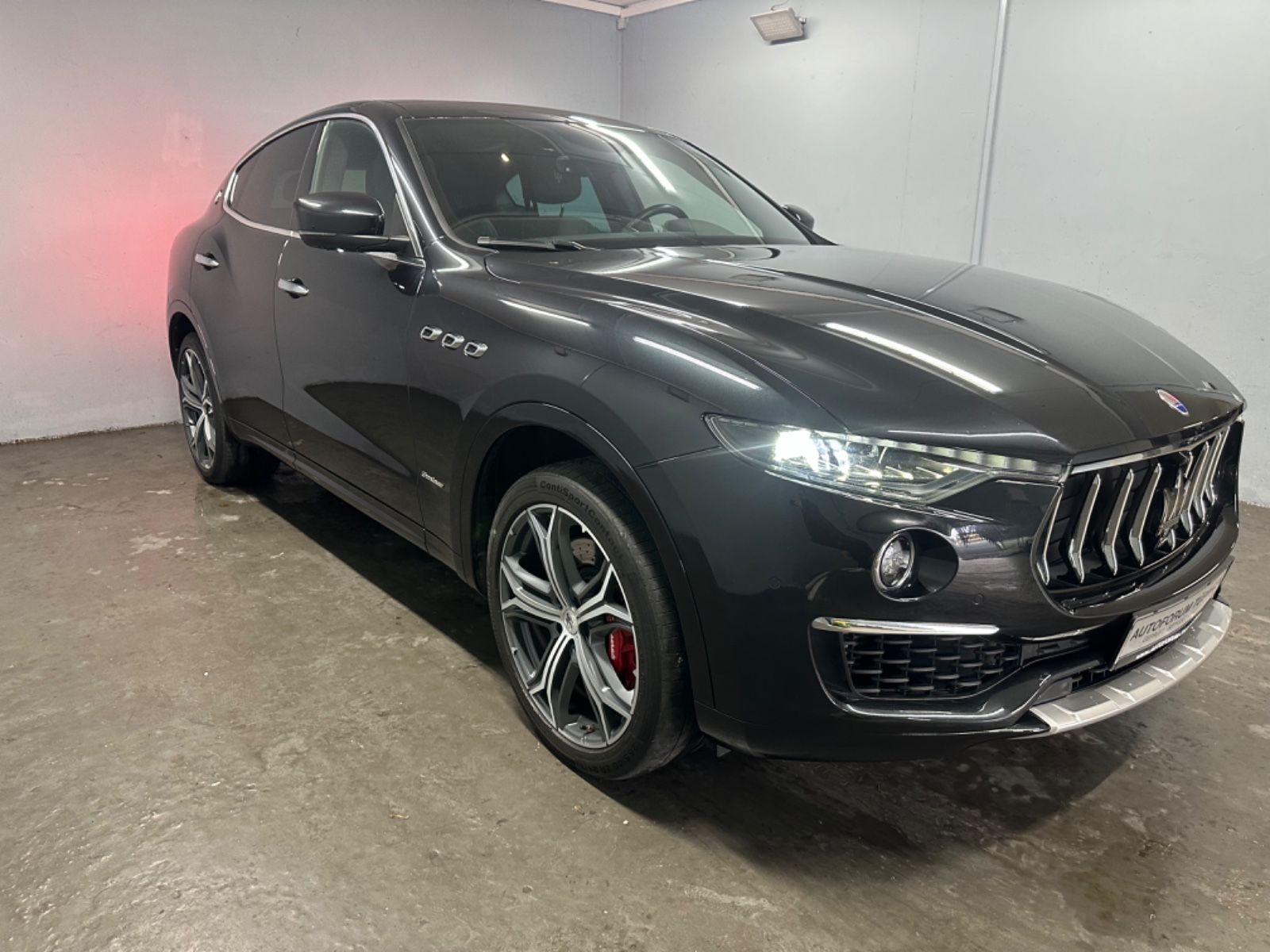 Fahrzeugabbildung Maserati Levante S Q4 GRANLUSSO*AHK*PANO*WINTER*SOFTCLOSE