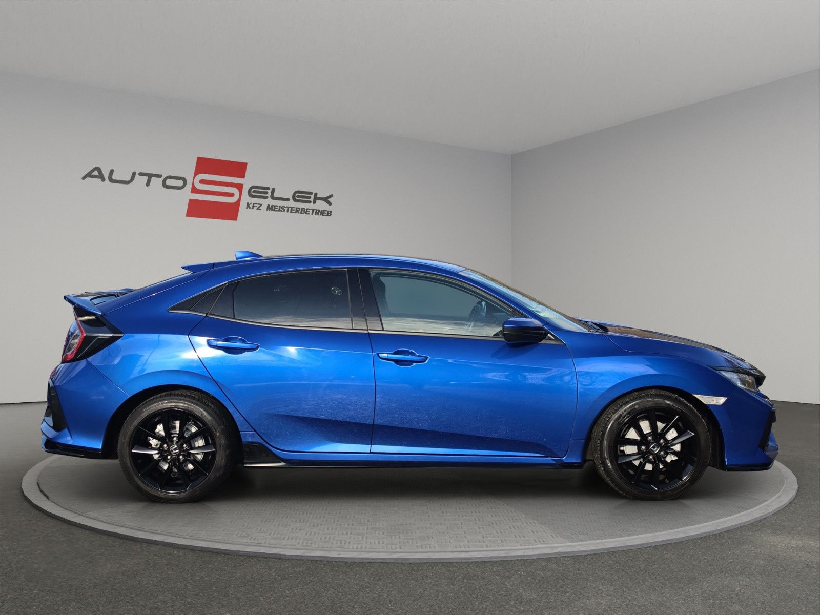 Fahrzeugabbildung Honda Civic Lim. 5-trg. 1.0 Comfort Sport NAVI LED ACC