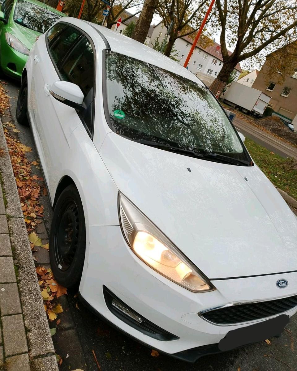 Ford Focus 2015 — photo 8