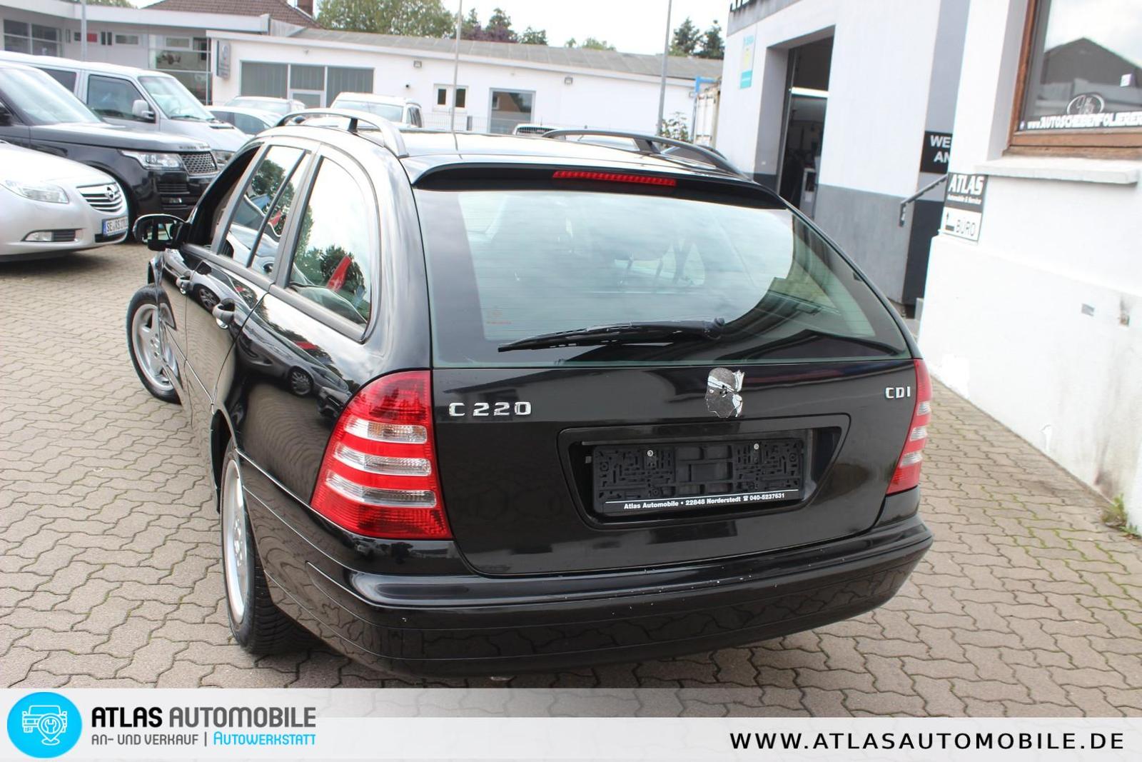 Mercedes-Benz C220 2004 — photo 21