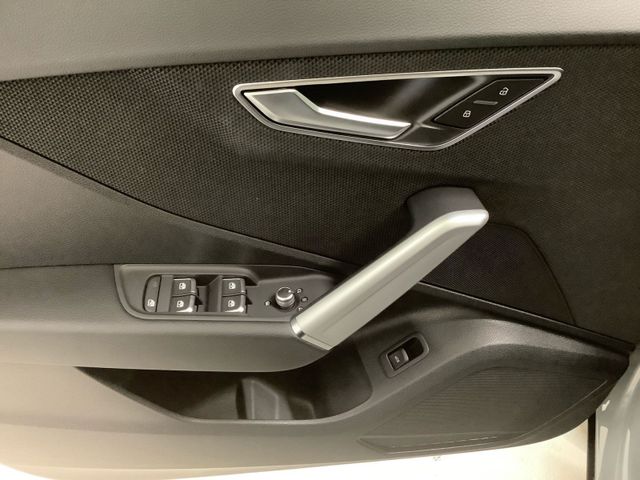 Q2 S line 35 TFSI 110(150) kW(PS) S chaltgetrieb