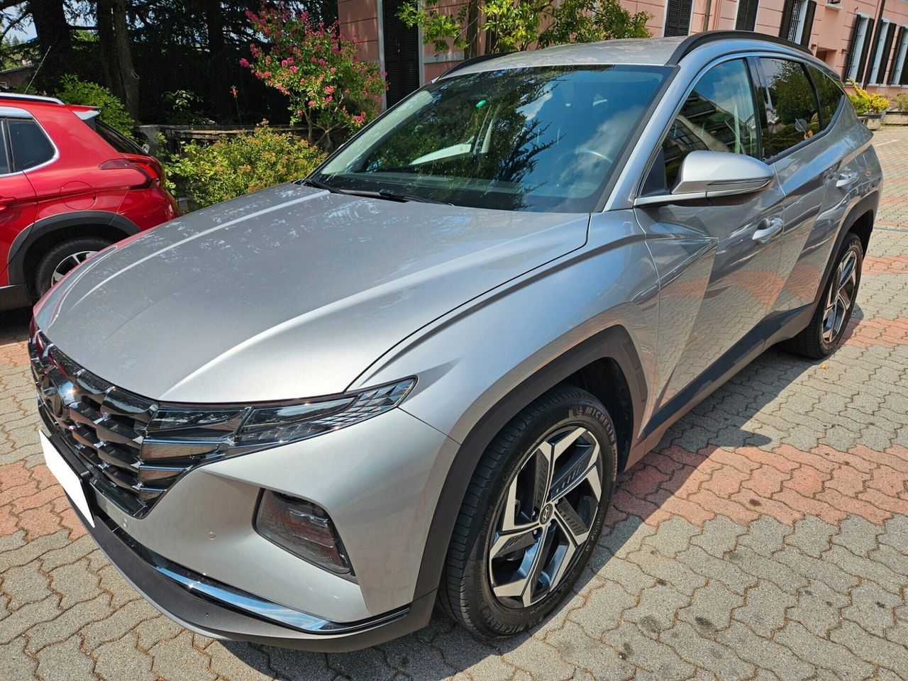 Hyundai TUCSON - 1