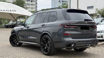 BMW X7 - 7