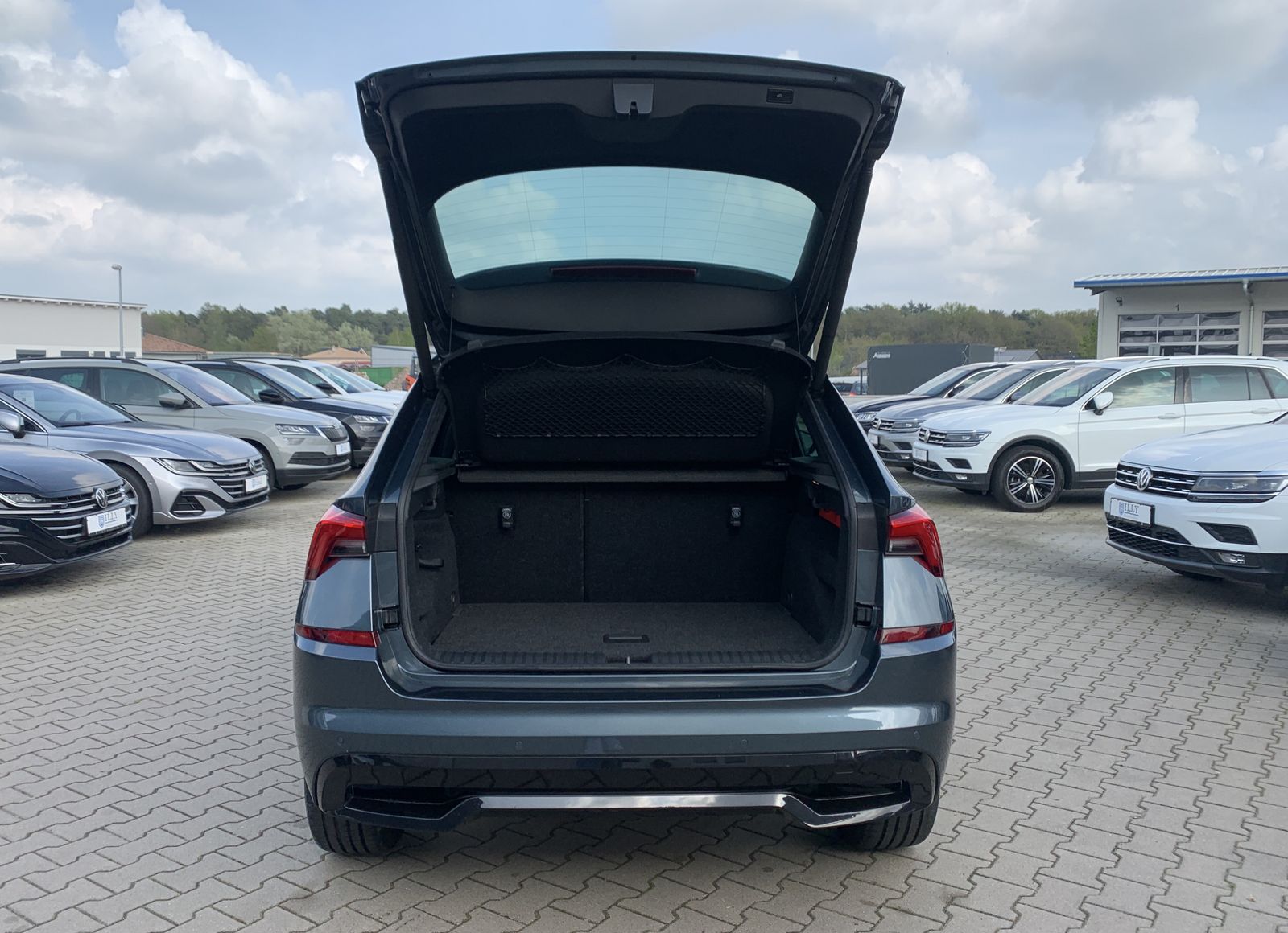 Fahrzeugabbildung SKODA Kamiq 1.6 TDI*Monte Carlo*Pano*Cam*LED*Sound*