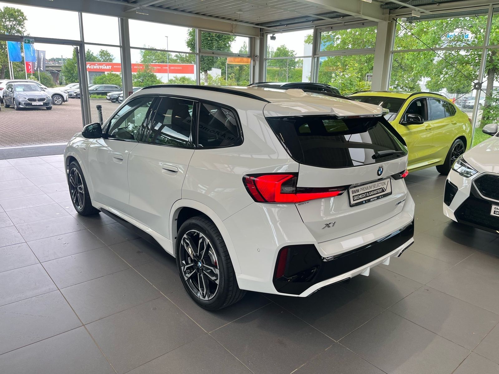 BMW X1 sDrive20d M Sportpaket Pro AHK 19 adapt. M-F foto 5