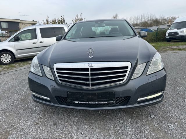 Mercedes-Benz E 300 CDI BlueEFFICIENCY -