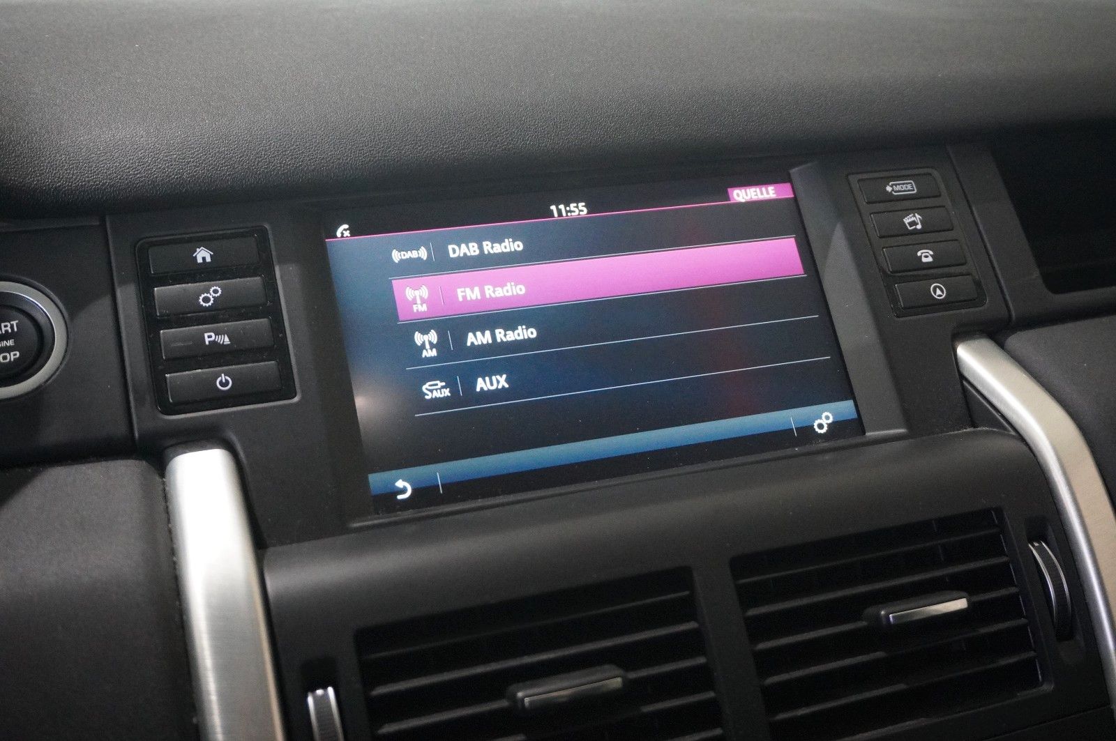 Fahrzeugabbildung Land Rover Discovery Sport 2.0D PURE NAVI/LED/SHZ/PDC/SPORT